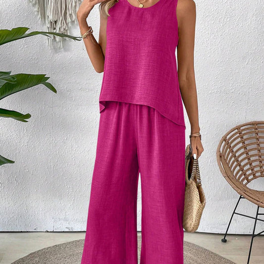 Un ensemble composé d'un haut sans manches et d'un pantalon large