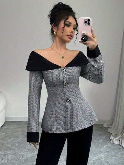 Veste Minimaliste À Épaules Dénudées Et Col V