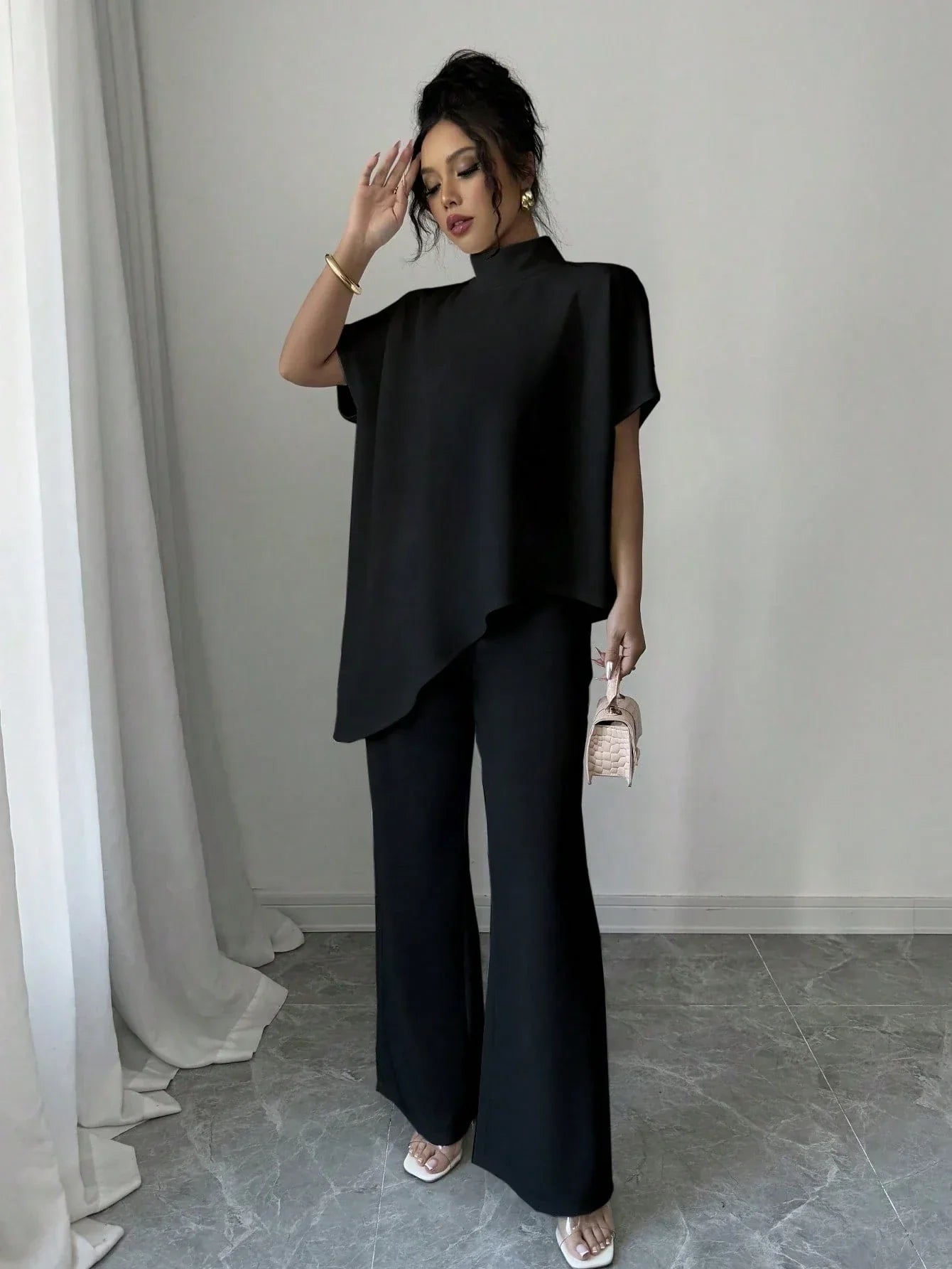 Ensemble Blouse Asymétrique Et Pantalon