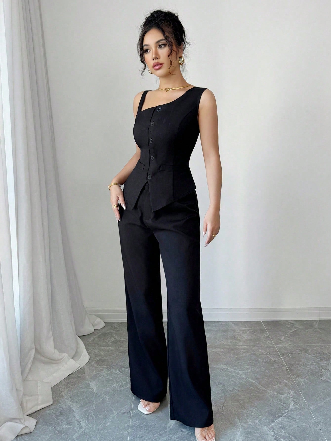 Ensemble Gilet Sans Manches Et Pantalon Droit