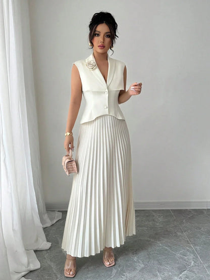 Ensemble Gilet Cintré Et Jupe Plissée