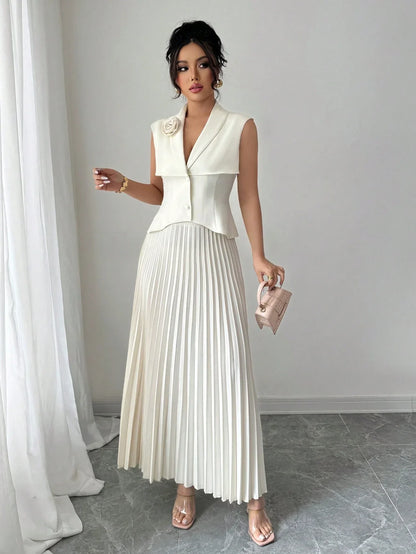Ensemble Gilet Cintré Et Jupe Plissée