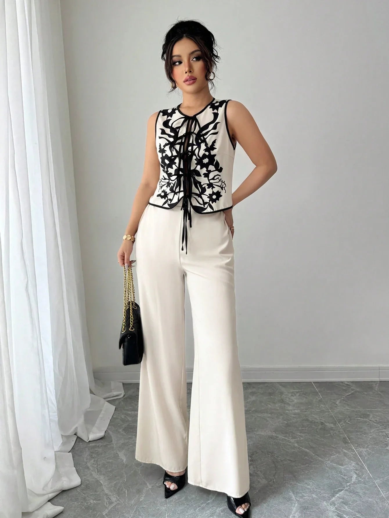 Ensemble Blouse Imprimée À Nouer Devant Et Pantalon