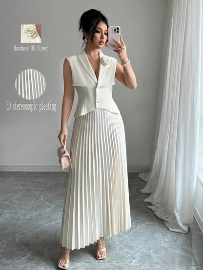 Ensemble Gilet Cintré Et Jupe Plissée