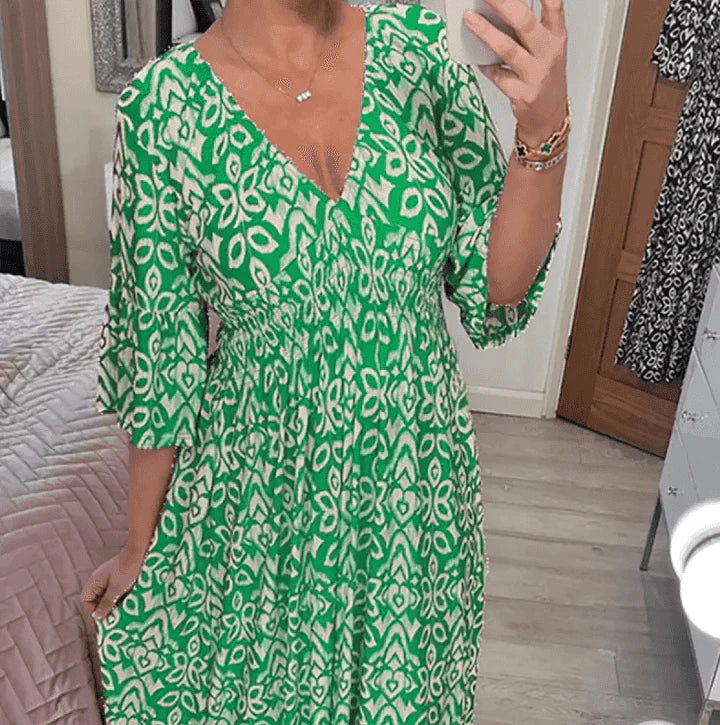 Robe fleurie à col en V