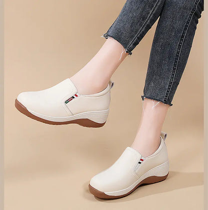 Chaussures pour femmes à semelles épaisses aspect cuir