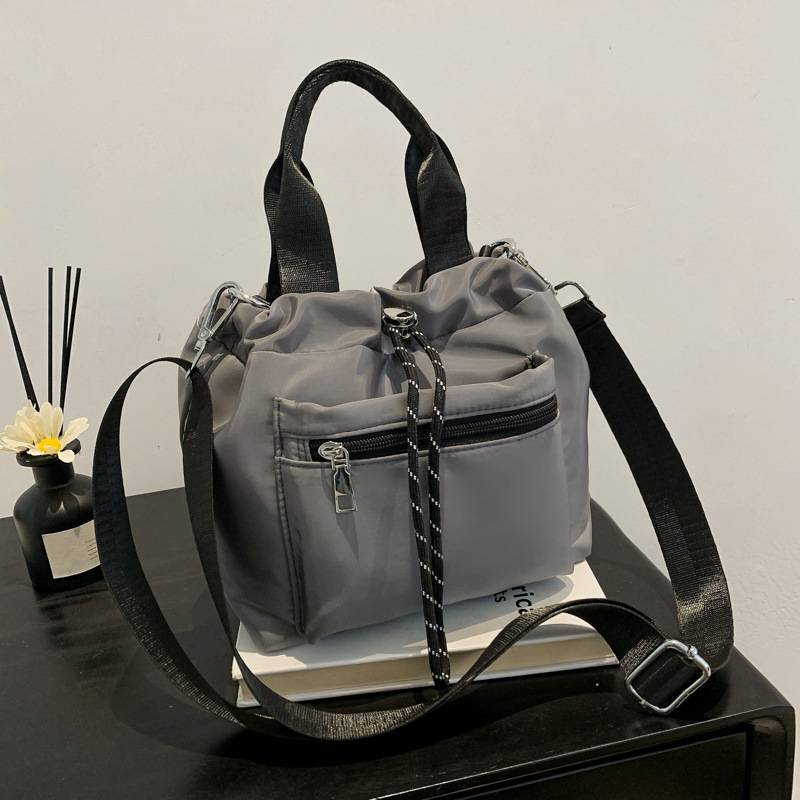 Sac seau bandoulière en nylon à cordon pour femme