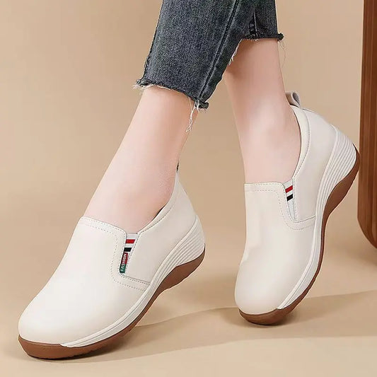 Chaussures pour femmes à semelles épaisses aspect cuir