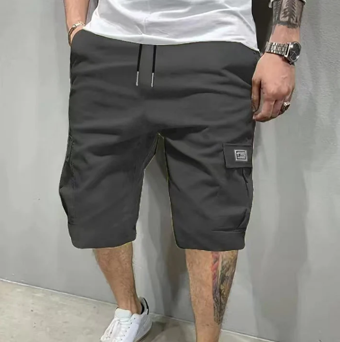 Short cargo pour homme à cordon de serrage et poches multiples