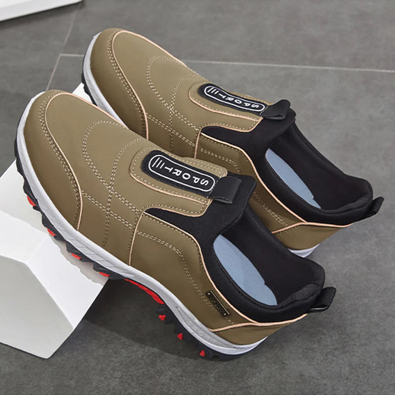 Chaussures de randonnée résistantes à l’eau à enfiler pour hommes