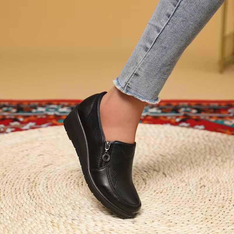 Mocassins confortables à fermeture éclair latérale brodée pour femmes