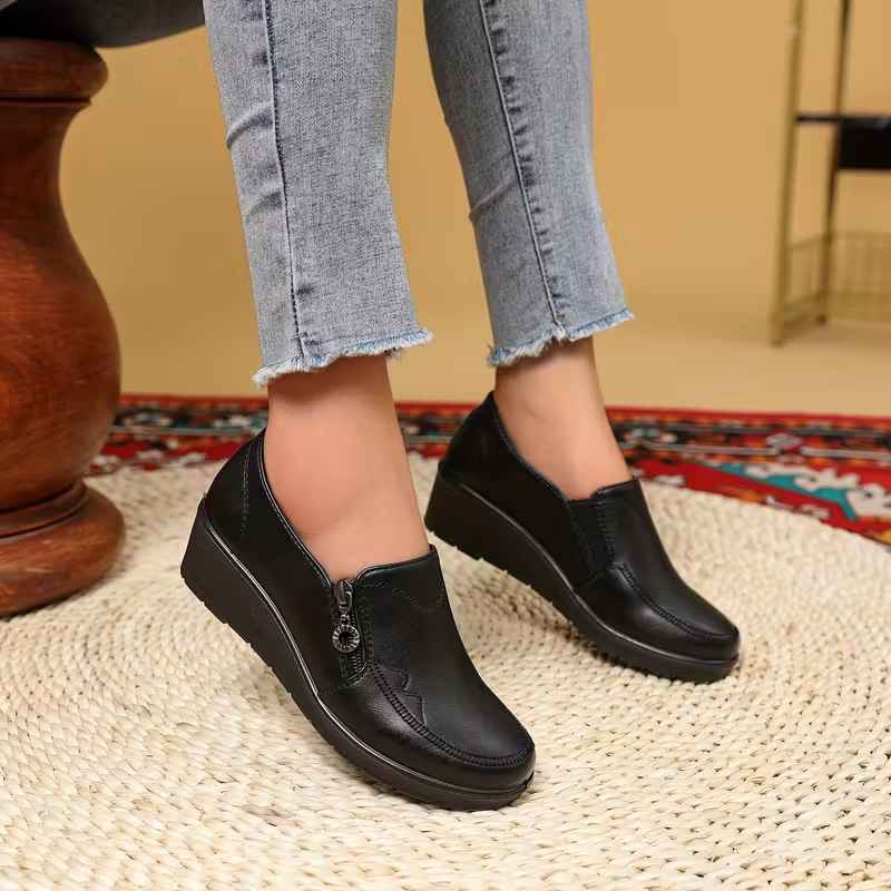 Mocassins confortables à fermeture éclair latérale brodée pour femmes