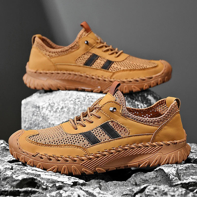 Chaussures de randonnée en matière effet cuir pour hommes