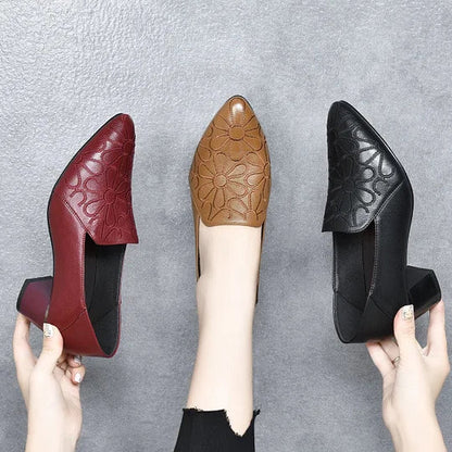 Escarpins à talons moyens brodés effet cuir pour femmes