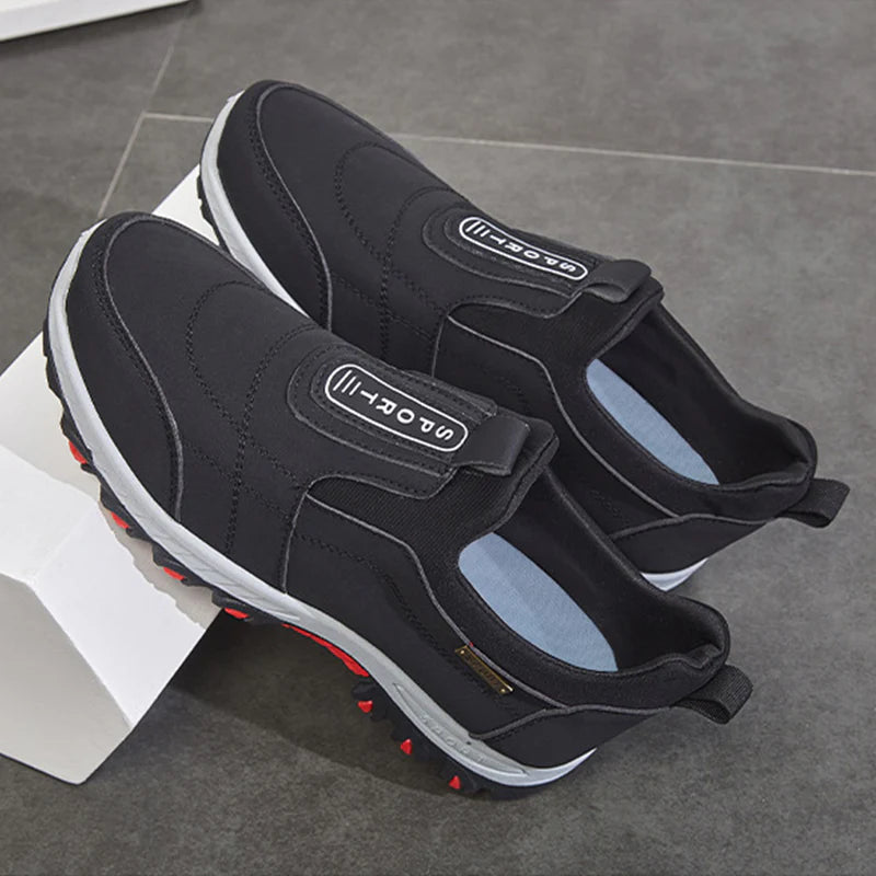 Chaussures de randonnée résistantes à l’eau à enfiler pour hommes