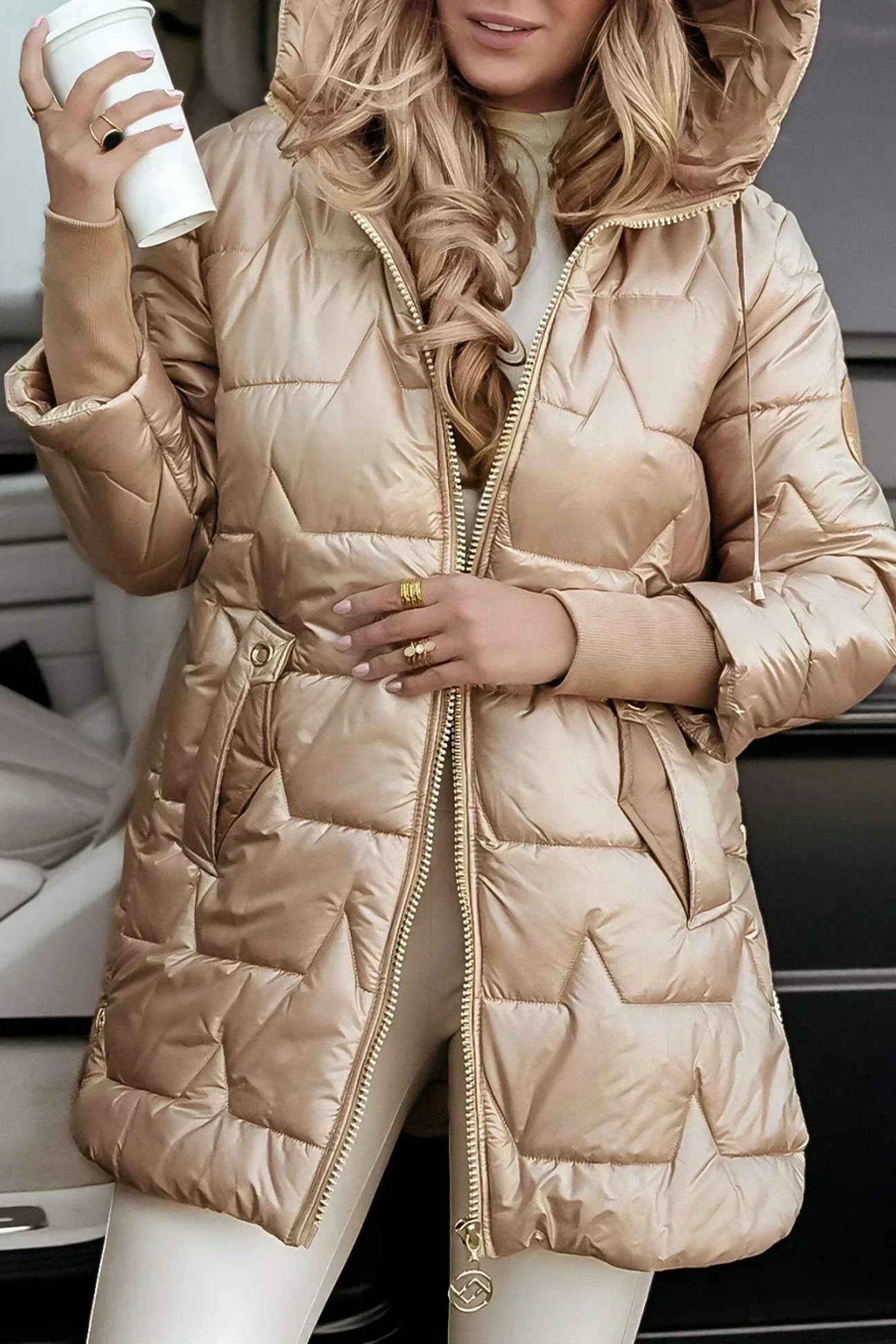 Doudoune matelassée longue à capuche pour femme
