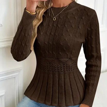 Pull pour femme avec un col en maille épaisse et des volants