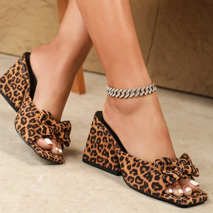 Sandales à talons carrés et nœud léopard pour femmes